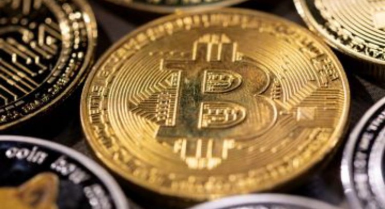 加密貨幣市場動蕩:比特幣貶值一半投資者規(guī)避風險