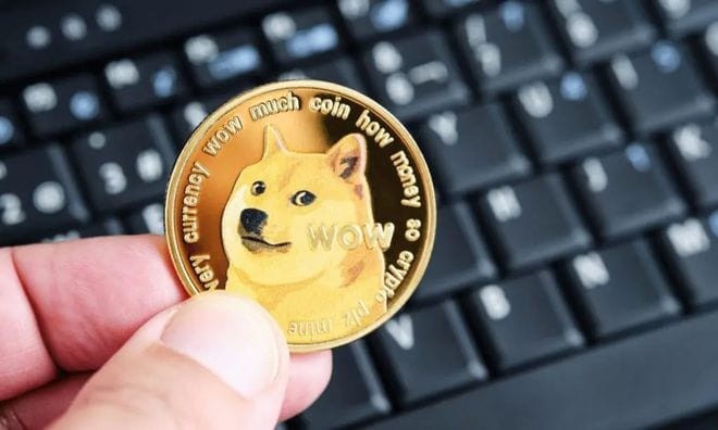 狗狗幣（DOGE）據(jù)分析，它可能接近突破